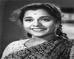 She belongs to a family of well-known actors. Even her grandmother was a famous actress. Popular actresses Tanvi Azmi and Shabana Azmi are her aunts. 